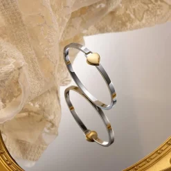 Women MVMT Heartlocks|Bracelets^Heartlock Bangle