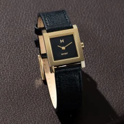 Women MVMT Square|Shop All^Marquee Square