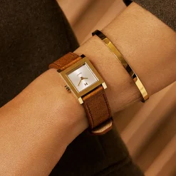 Women MVMT Square|Shop All^Marquee Square