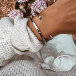 Women MVMT Cuffs|Bracelets^Minimal Cuff