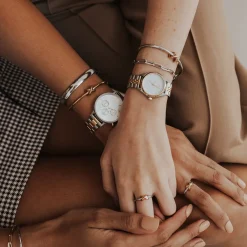 Women MVMT Round|Shop All^Nova