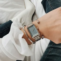 Women MVMT Rectangle|Shop All^Signature Square